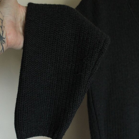 J Crew Mens Merino Wool Dark Gray Sweater, Size Medium, V Neck Pullover - Picture 4 of 11